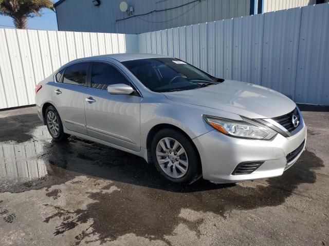  NISSAN ALTIMA 2016 Srebrny