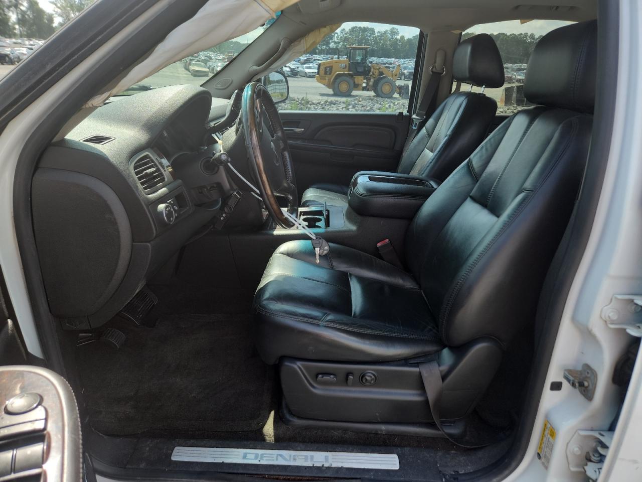 2007 GMC Yukon Xl Denali VIN: 1GKFK66867J365702 Lot: 64117995