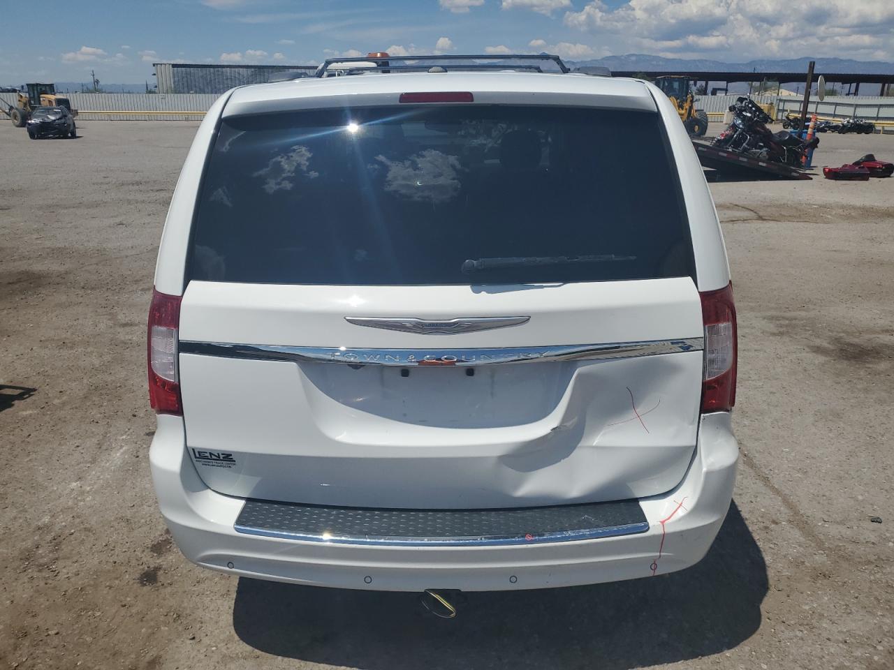 2014 Chrysler Town & Country Touring L VIN: 2C4RC1CG5ER413333 Lot: 65428985