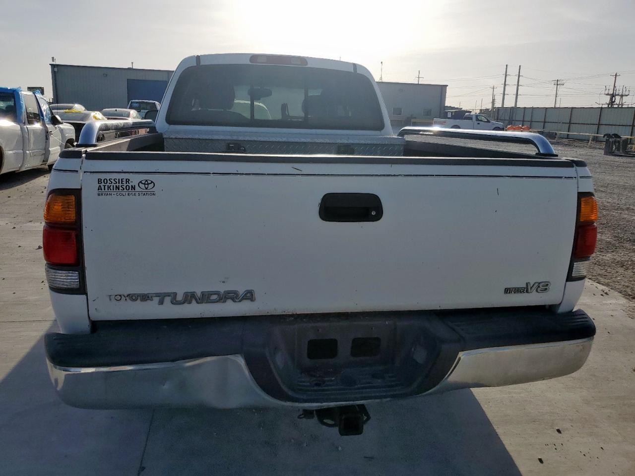 2002 Toyota Tundra Access Cab Limited VIN: 5TBRT38182S262693 Lot: 64887025