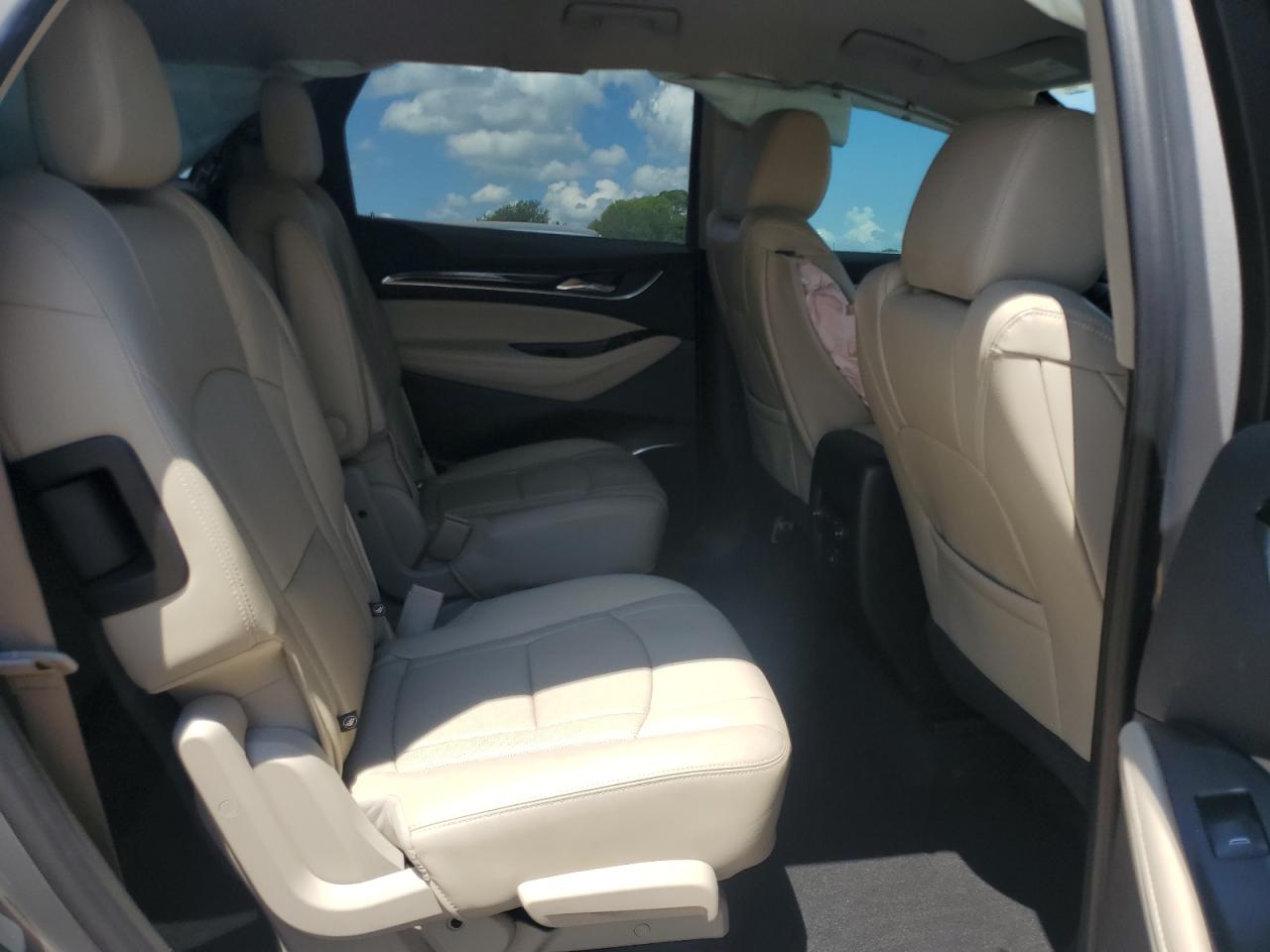 2018 Buick Enclave Essence VIN: 5GAERBKW5JJ140258 Lot: 65080635