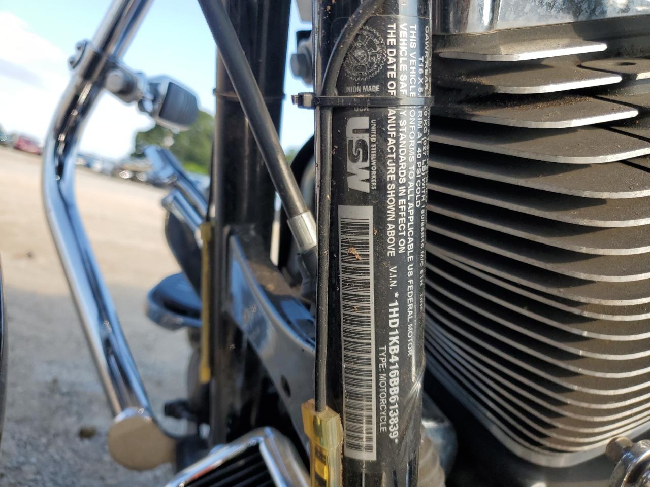 2011 Harley-Davidson Flhx VIN: 1HD1KB416BB613839 Lot: 64311455