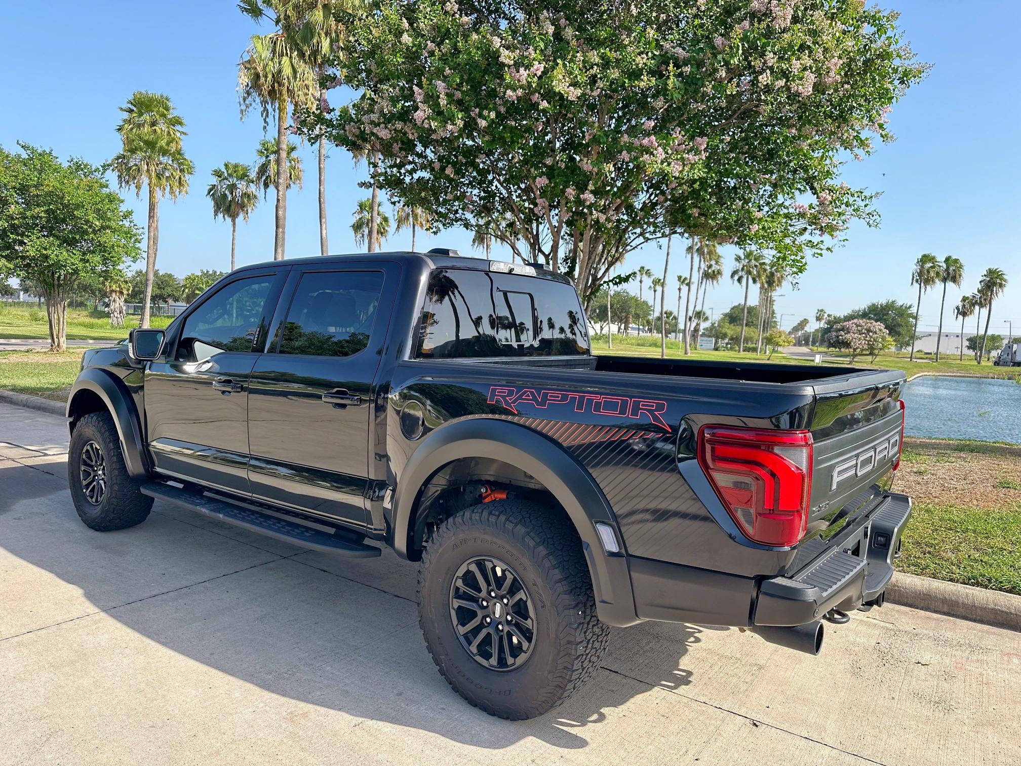  FORD F150 2024 Черный
