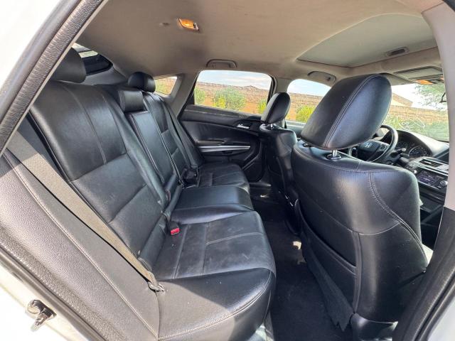 Parquets HONDA CROSSTOUR 2014 Biały
