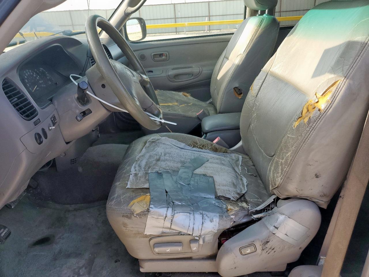 2002 Toyota Tundra Access Cab Limited VIN: 5TBRT38182S262693 Lot: 64887025