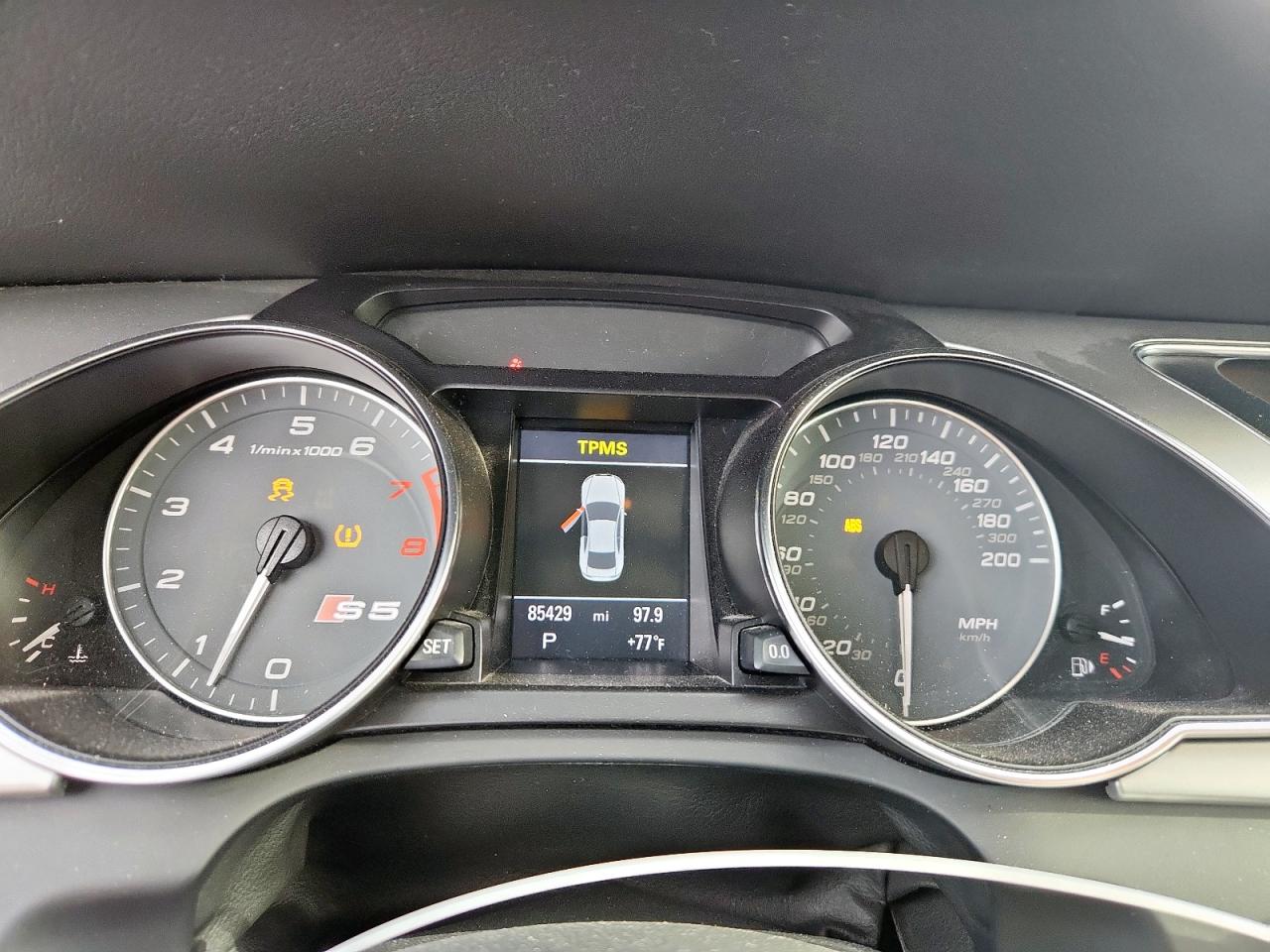 2011 Audi S5 Premium Plus VIN: WAUCVAFR7BA036188 Lot: 62870425