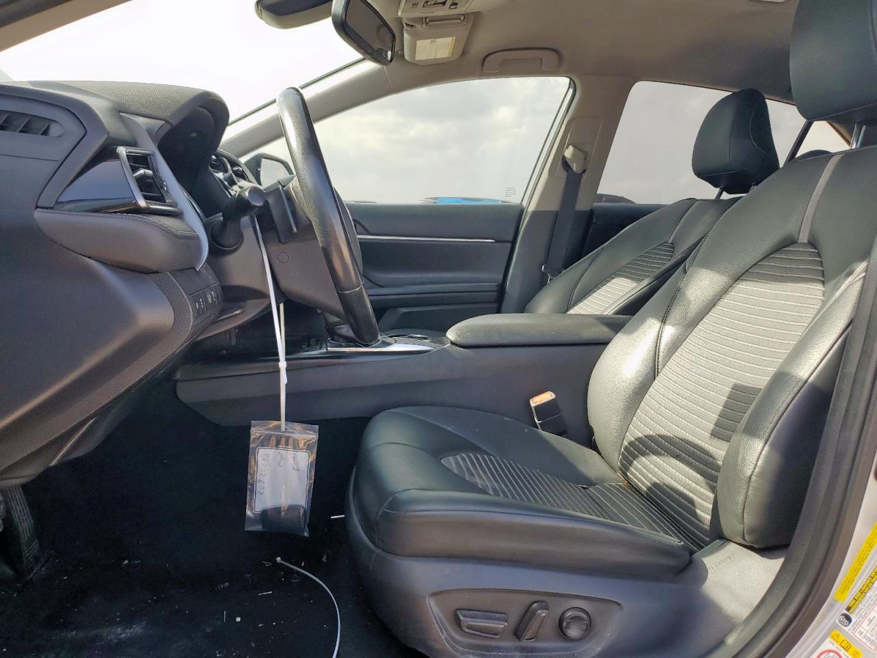 2019 Toyota Camry L VIN: 4T1B11HK0KU733139 Lot: 62375805