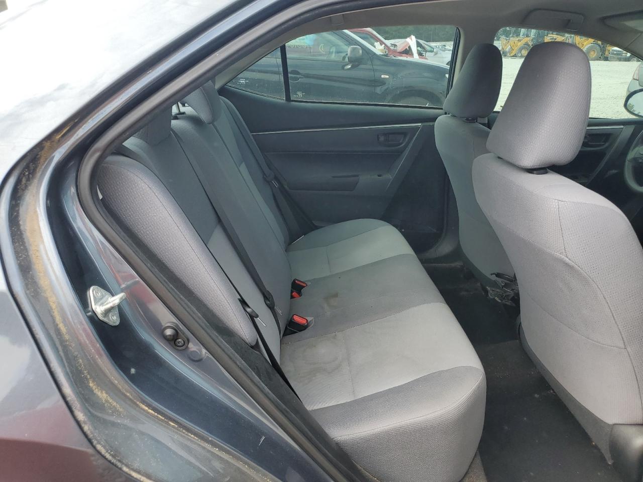 2015 Toyota Corolla L VIN: 2T1BURHE8FC279570 Lot: 65000165
