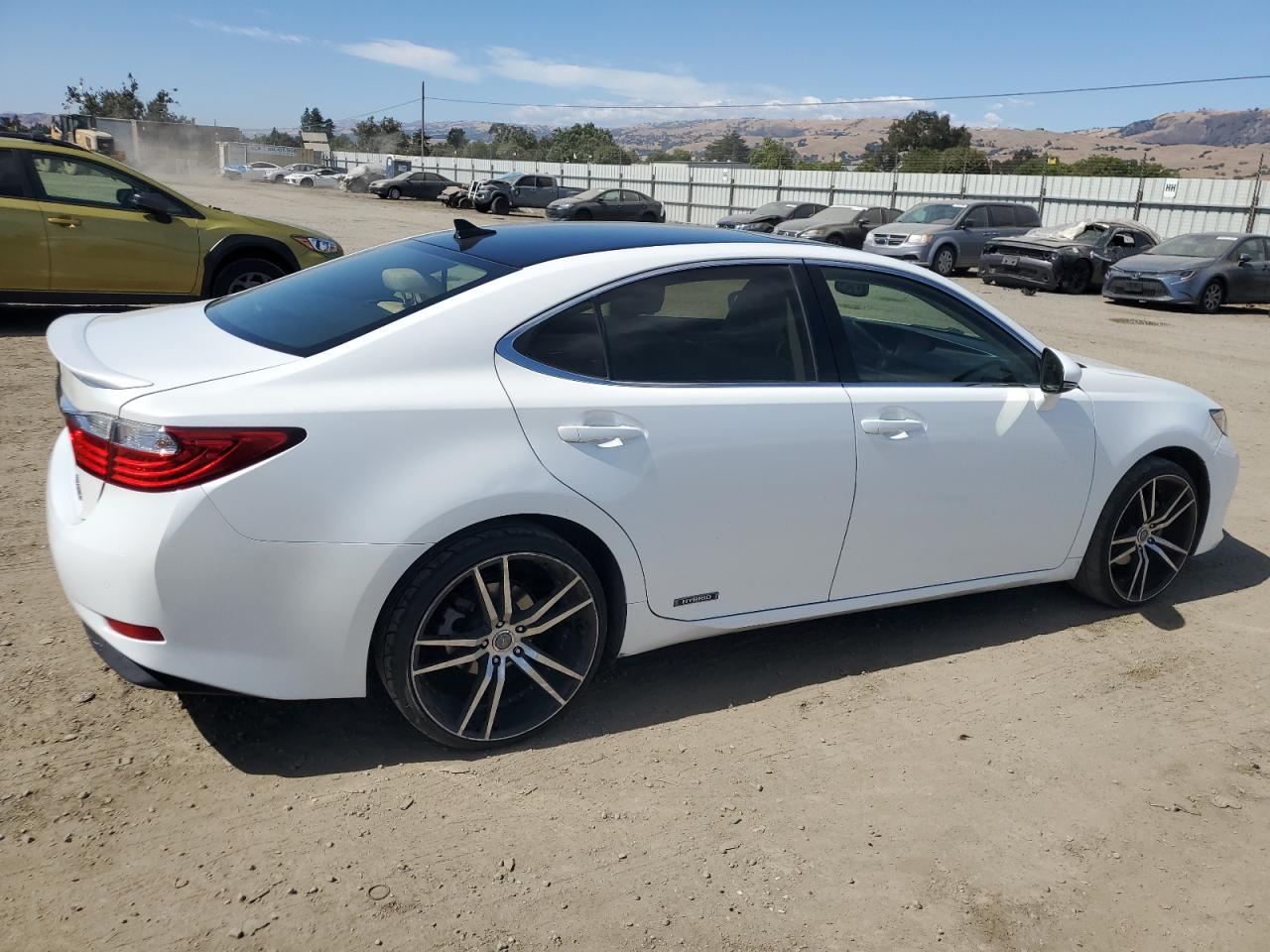 jthbw1ggxd2030468 JTHBW1GGXD2030468 2013 Lexus Es 300H
