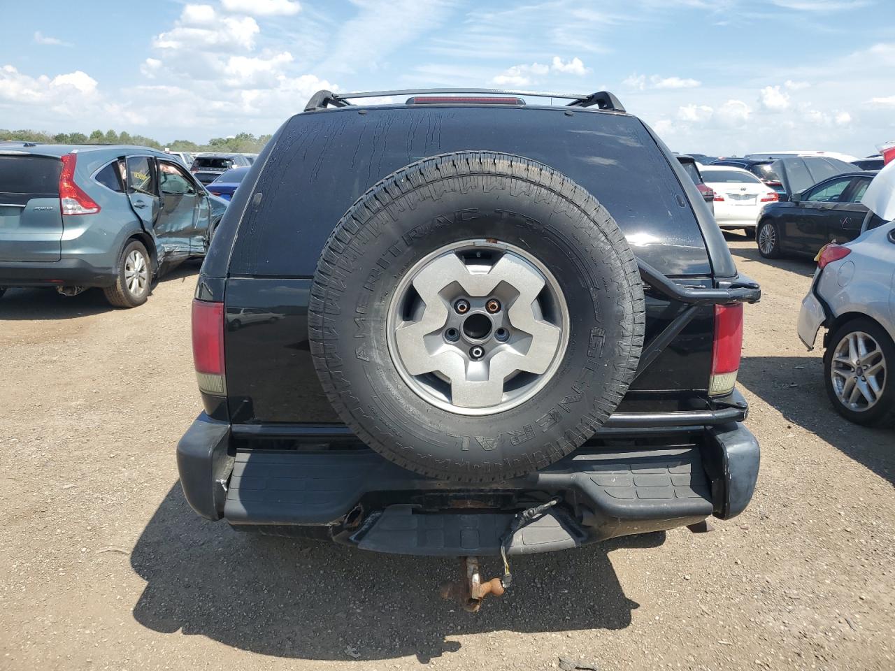 2005 Chevrolet Blazer VIN: 1GNCT18X45K101945 Lot: 62762255
