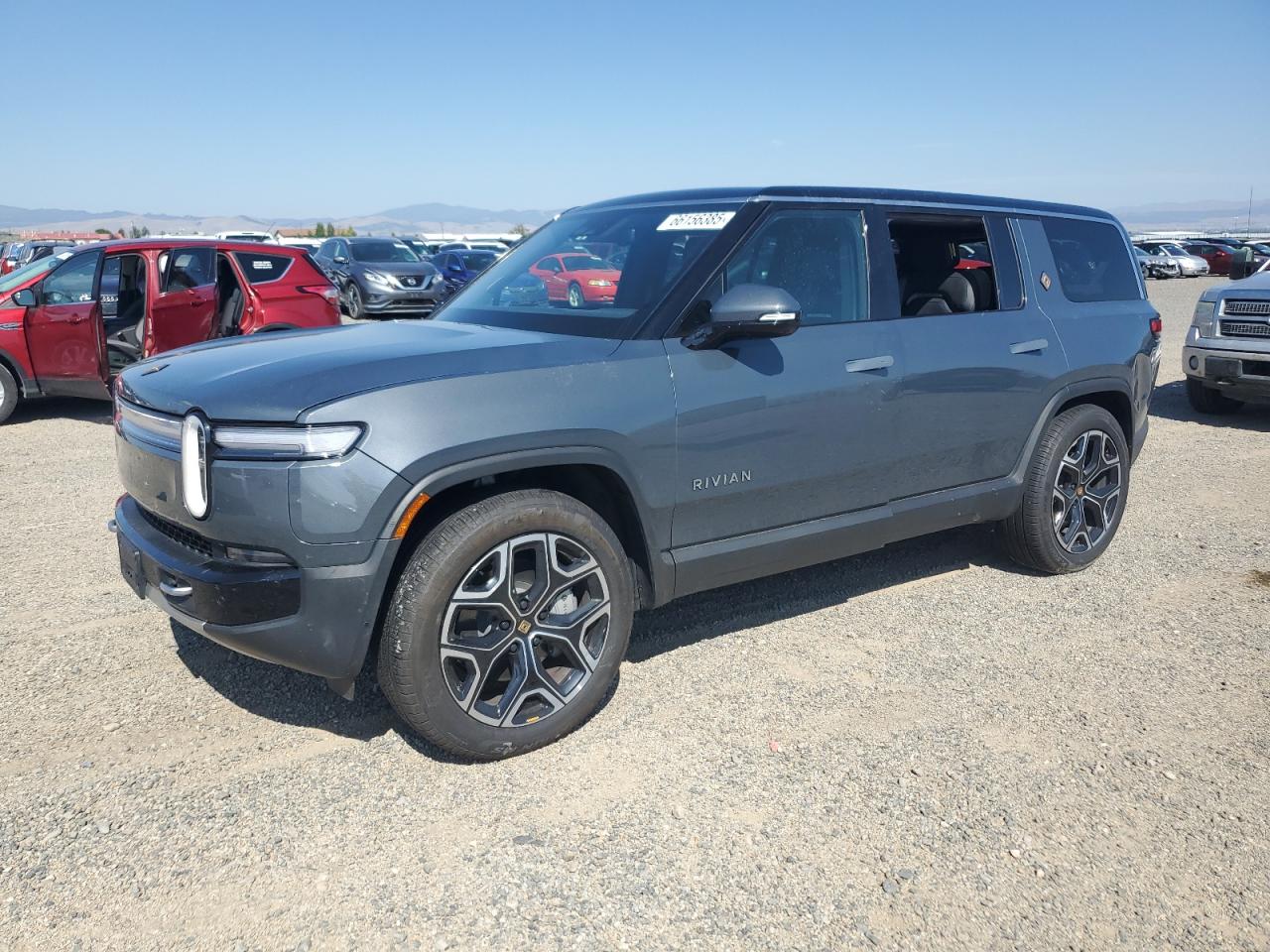 2025 Rivian R1S Adventure