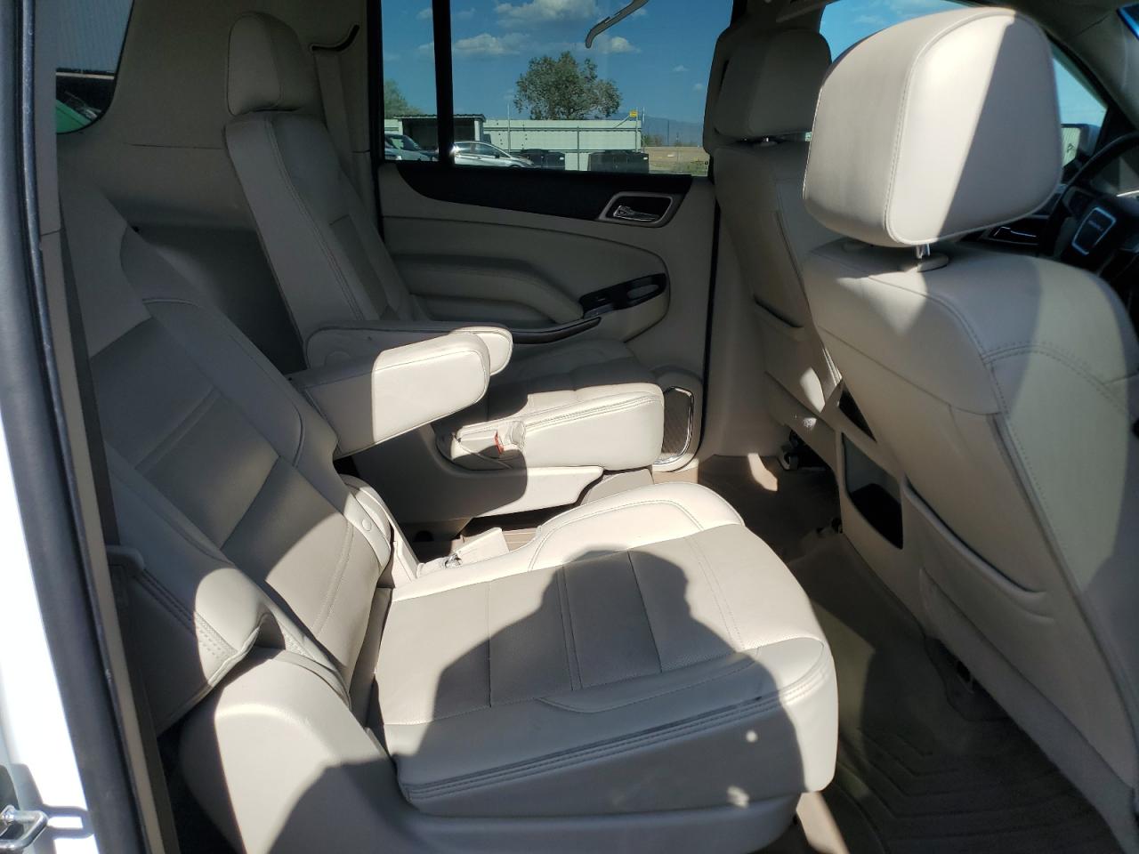 2019 GMC Yukon Xl Denali VIN: 1GKS2HKJXKR211460 Lot: 64288545