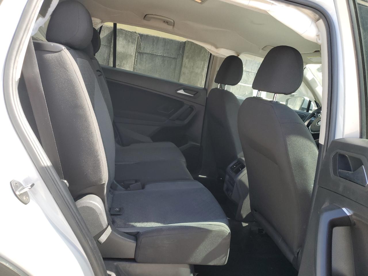 2019 Volkswagen Tiguan S VIN: 3VV1B7AXXKM036198 Lot: 64013795