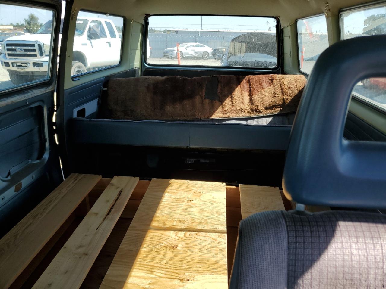 1985 Volkswagen Vanagon Bus VIN: WV2YB025XFH083048 Lot: 62905905