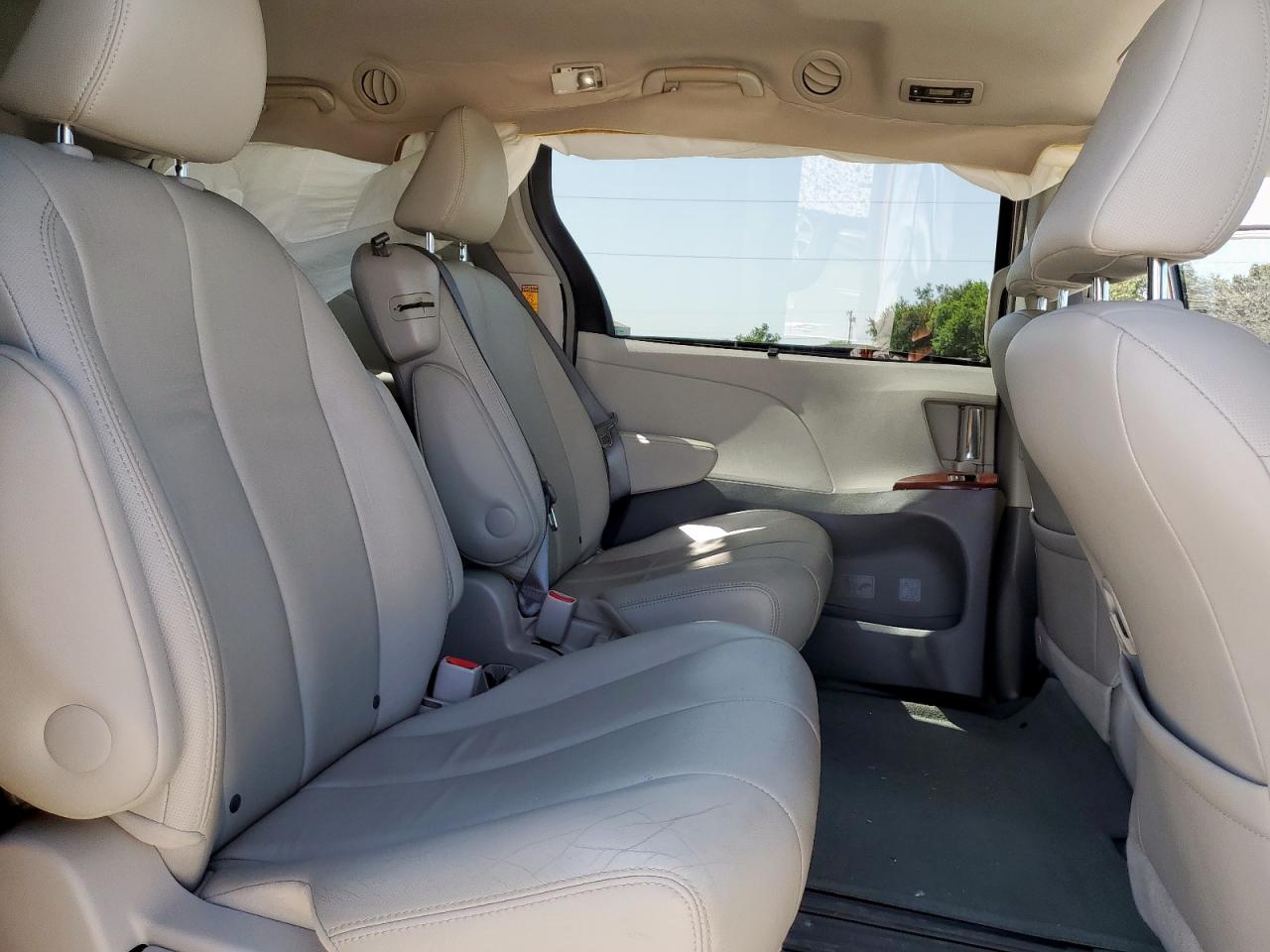 2014 Toyota Sienna Xle VIN: 5TDYK3DC0ES489720 Lot: 64269265