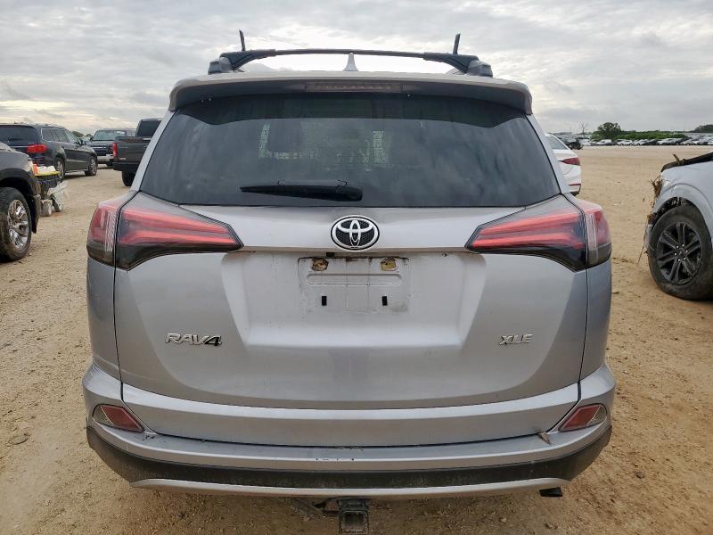  TOYOTA RAV4 2018 Серебристый