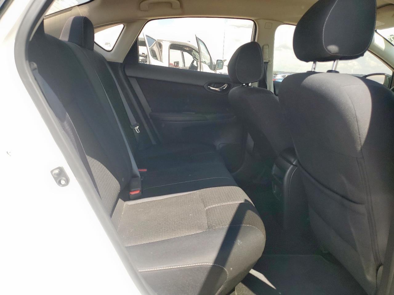 2016 Nissan Sentra S VIN: 3N1AB7AP1GY271820 Lot: 65055295