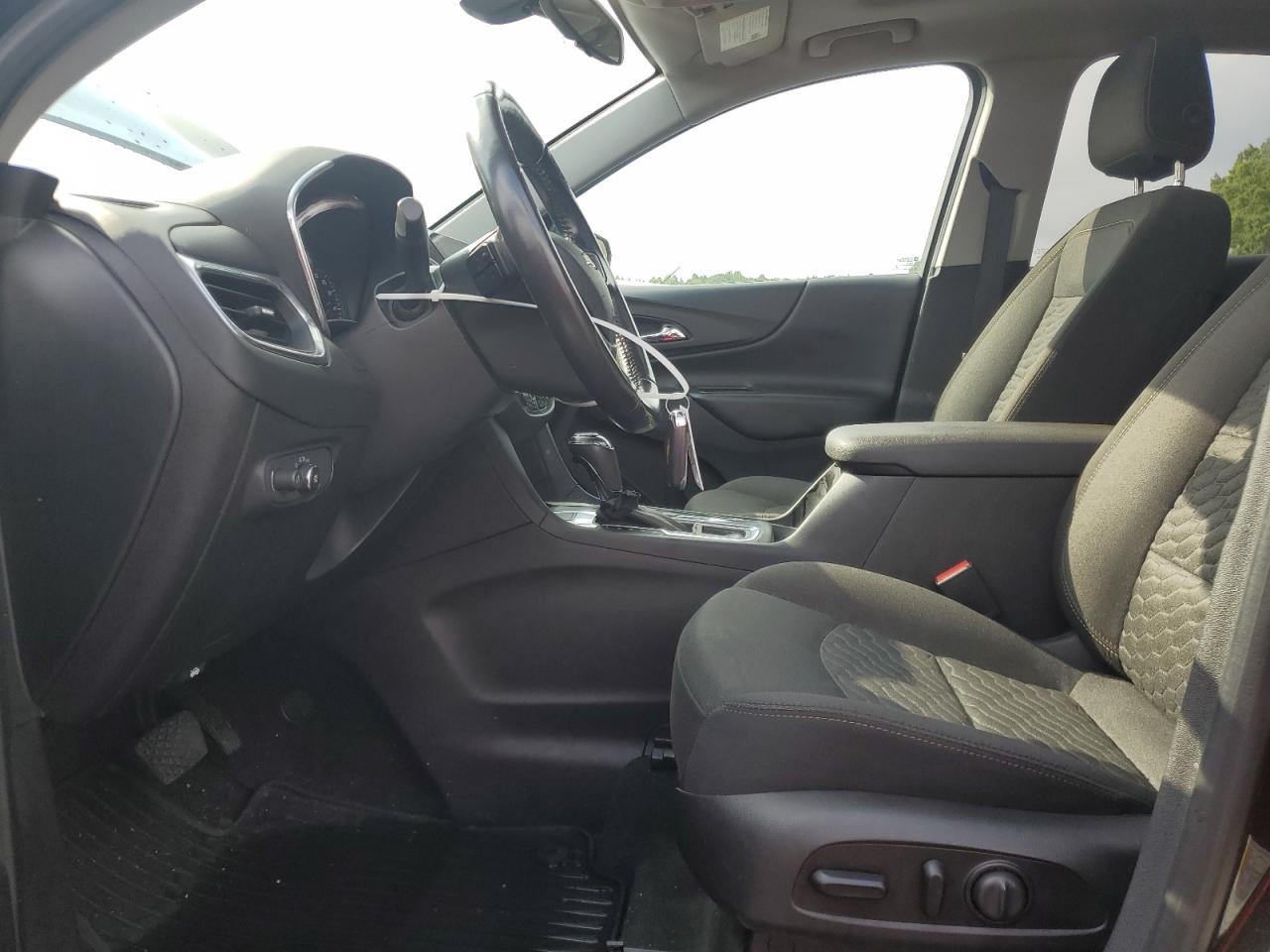 2018 Chevrolet Equinox Lt VIN: 2GNAXSEV5J6261673 Lot: 64991605