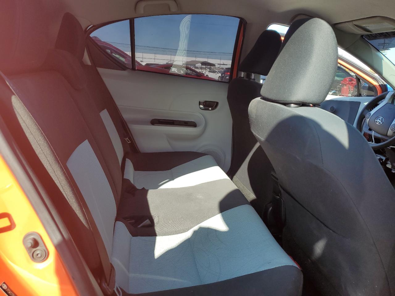 2013 Toyota Prius C VIN: JTDKDTB39D1032614 Lot: 65221965