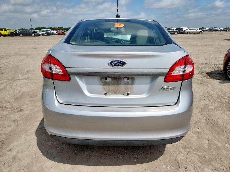 Седаны FORD FIESTA 2012 Серебристый