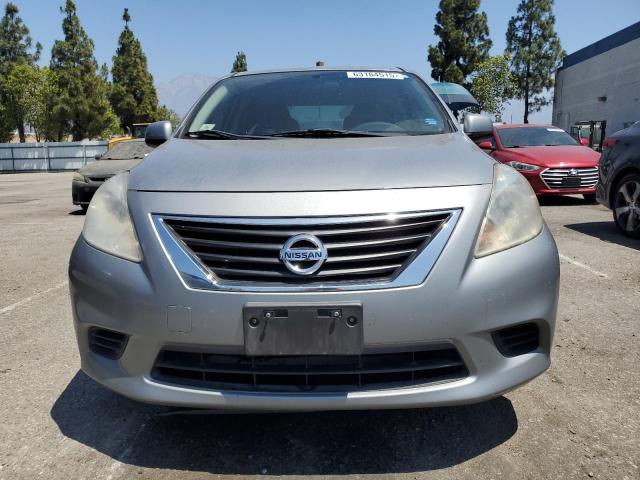  NISSAN VERSA 2012 Srebrny