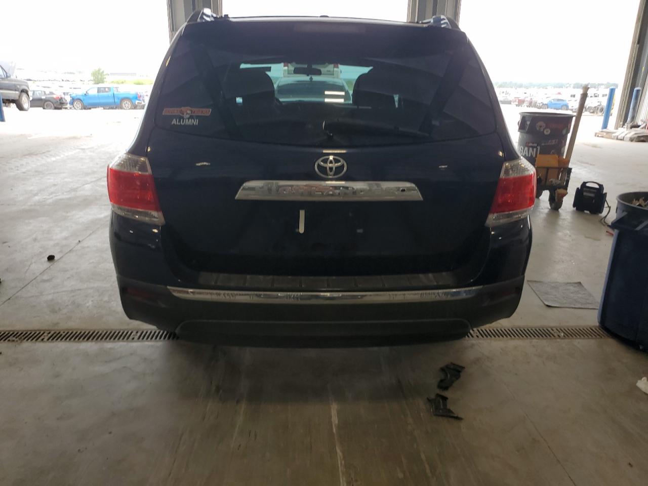 2012 Toyota Highlander Base VIN: 5TDZK3EH8CS071711 Lot: 64956675