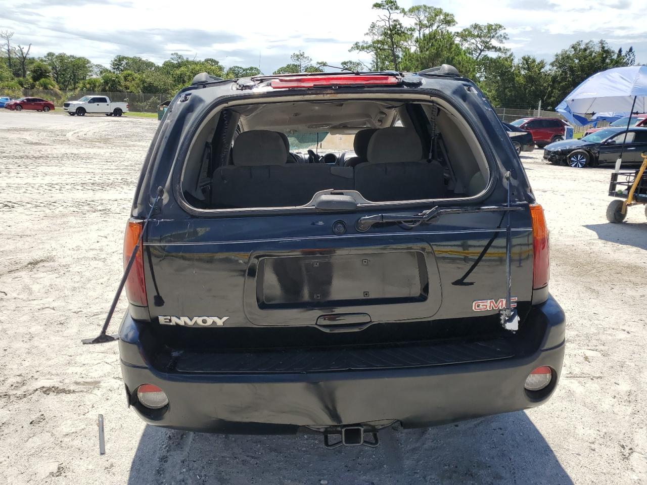 1gkds13s852121843 1GKDS13S852121843 2005 GMC Envoy