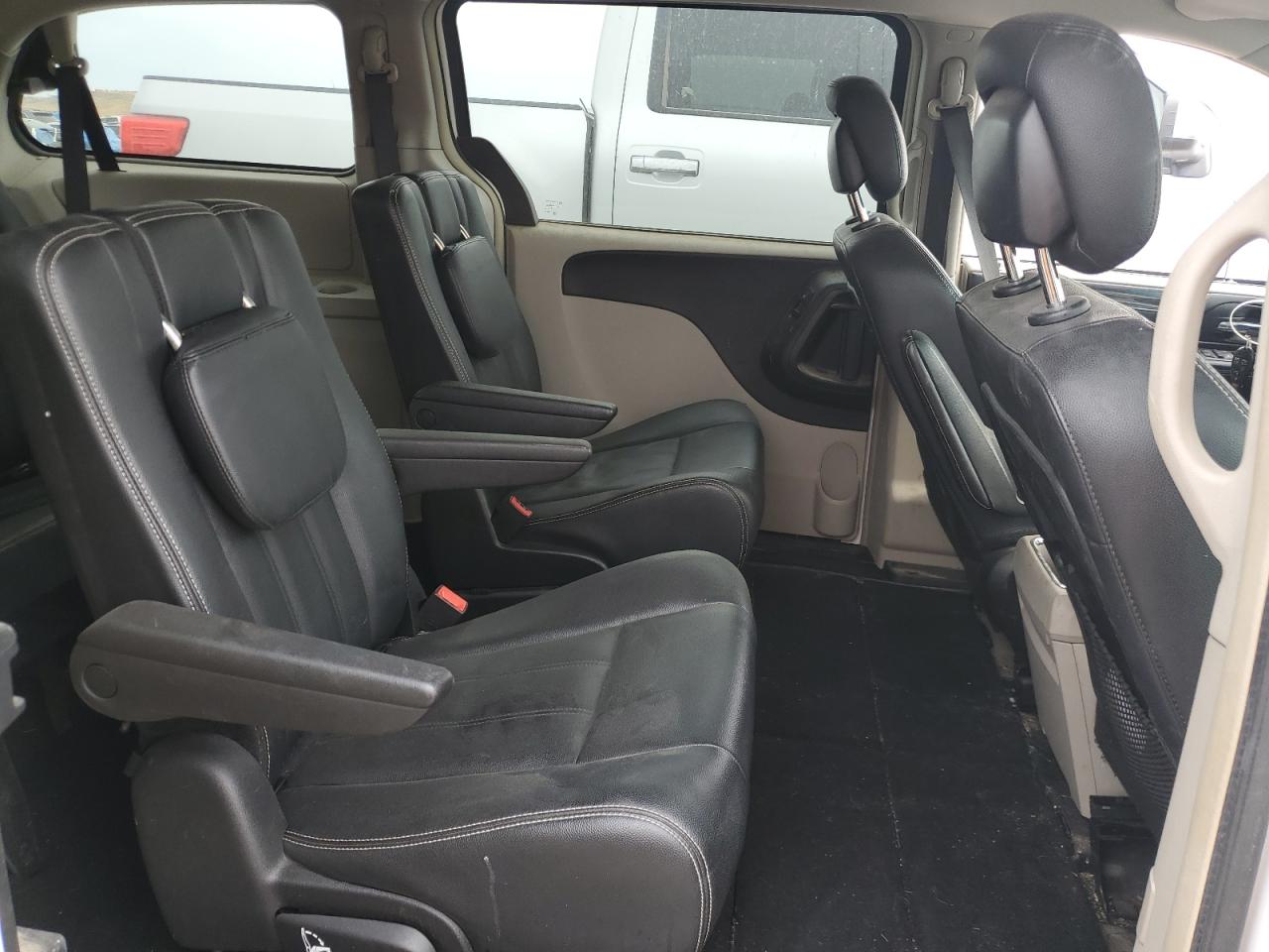 2016 Chrysler Town & Country Touring VIN: 2C4RC1BG0GR299245 Lot: 64318285