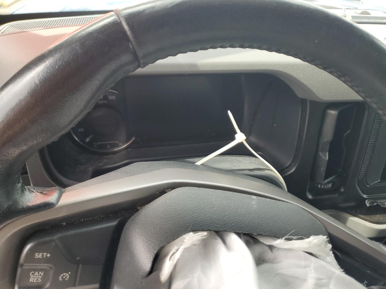 2022 Ford Bronco Base VIN: 1FMDE5AH1NLB10688 Lot: 64549905