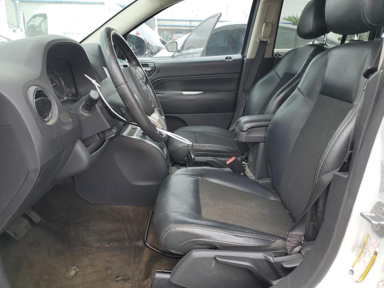 2016 Jeep Compass Latitude VIN: 1C4NJCEA0GD636443 Lot: 65292325