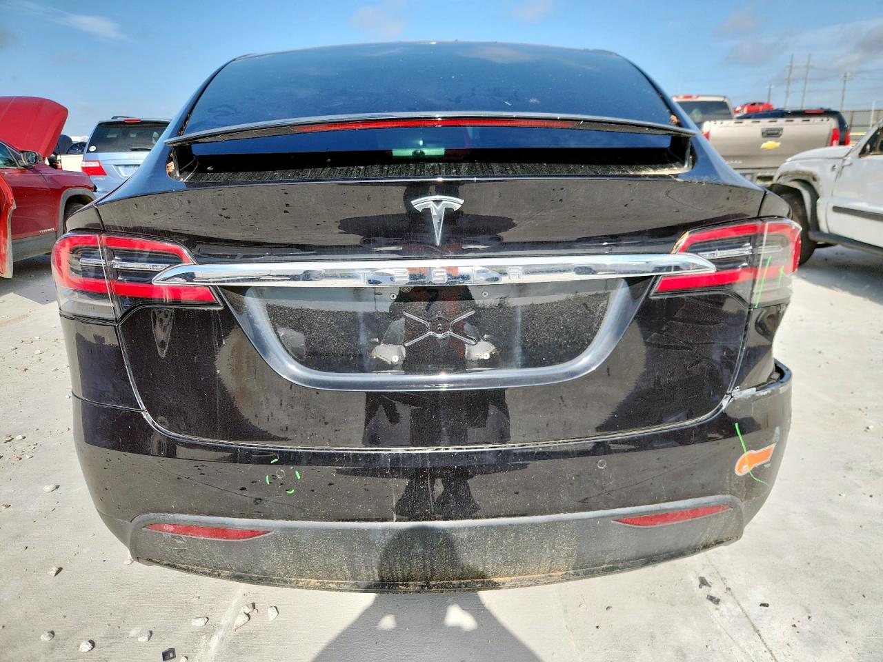 2017 Tesla Model X VIN: 5YJXCBE25HF044617 Lot: 64814785
