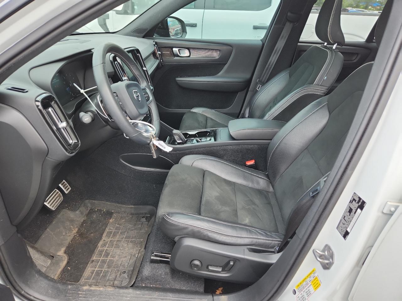 2019 Volvo Xc40 T5 R-Design VIN: YV4162UM0K2128156 Lot: 63665795