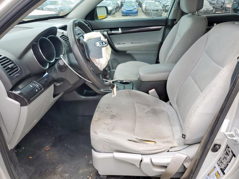  KIA SORENTO 2013 Серебристый