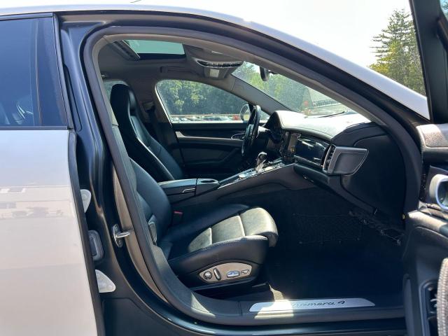 Sedans PORSCHE PANAMERA 2015 White