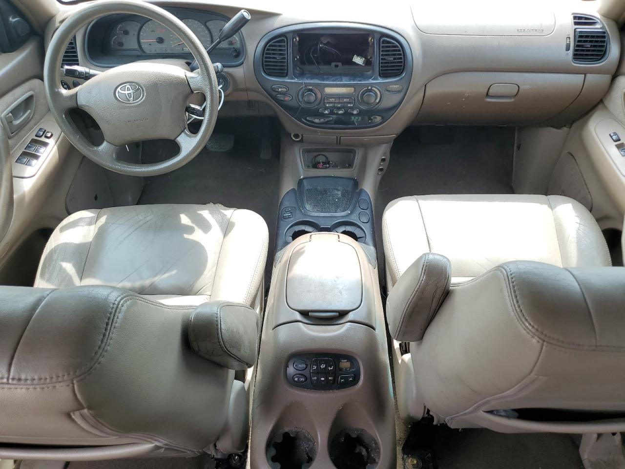 2004 Toyota Sequoia Sr5 VIN: 5TDZT34A84S215857 Lot: 64395935