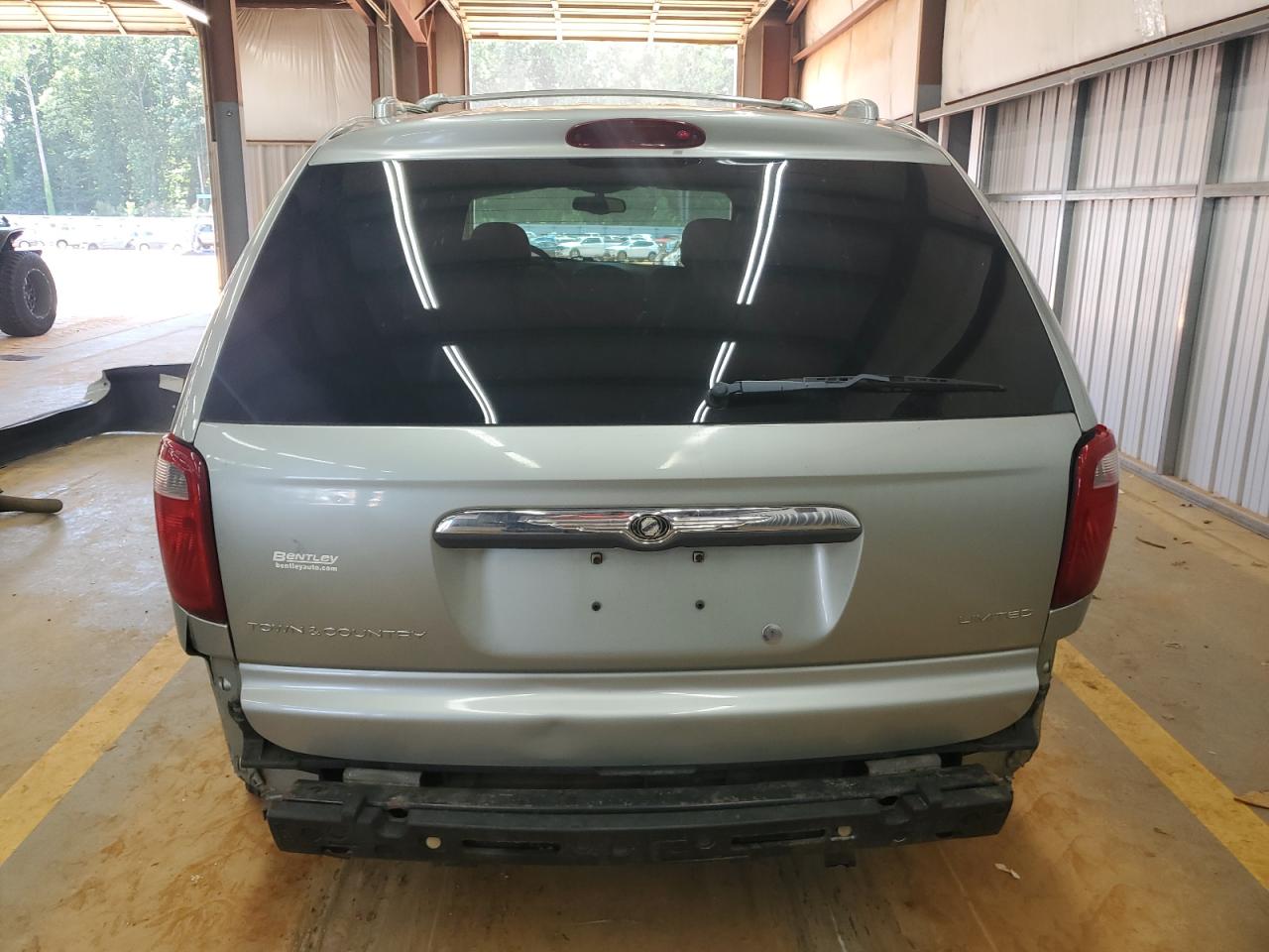2004 Chrysler Town & Country Limited VIN: 2C8GP64L04R522459 Lot: 63367465
