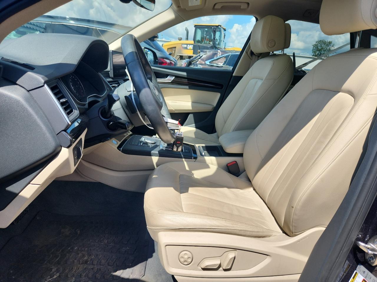 2018 Audi Q5 Premium VIN: WA1ANAFY1J2091935 Lot: 64300435