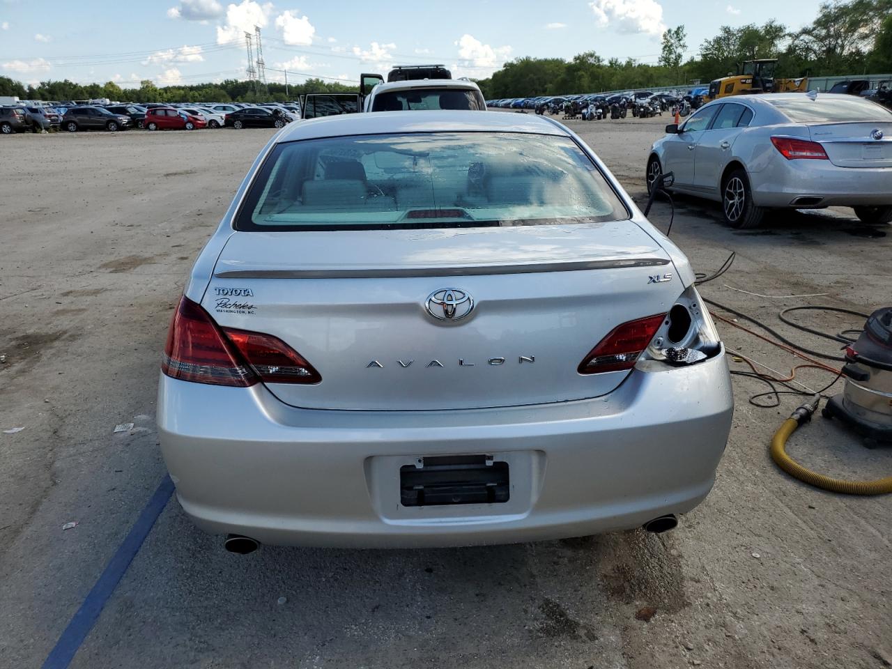 2008 Toyota Avalon Xl VIN: 4T1BK36B58U268703 Lot: 64193165
