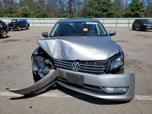  VOLKSWAGEN PASSAT 2014 Srebrny