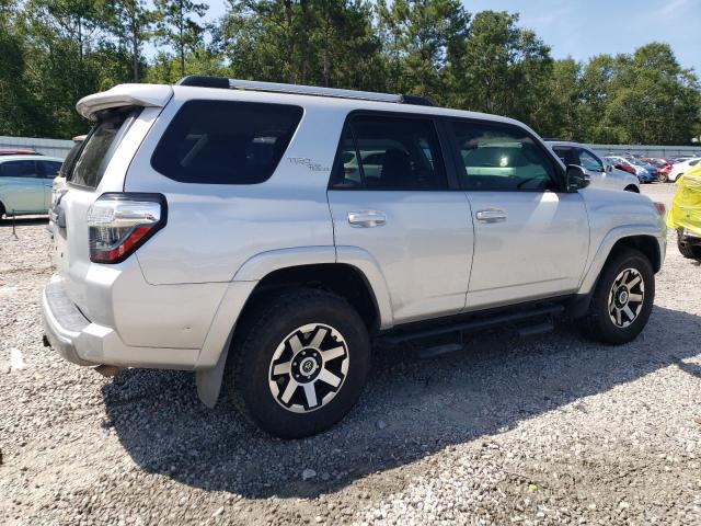  TOYOTA 4RUNNER 2018 Серебристый