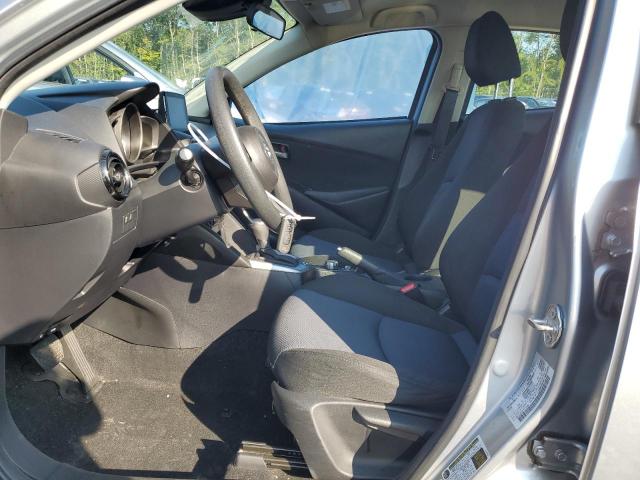  TOYOTA YARIS 2019 Srebrny