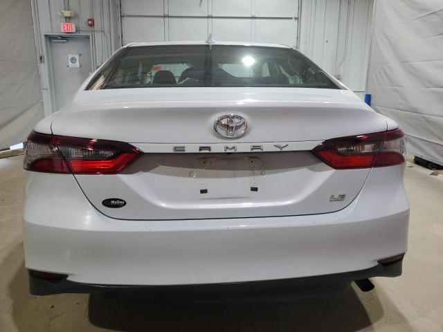  TOYOTA CAMRY 2022 Белы