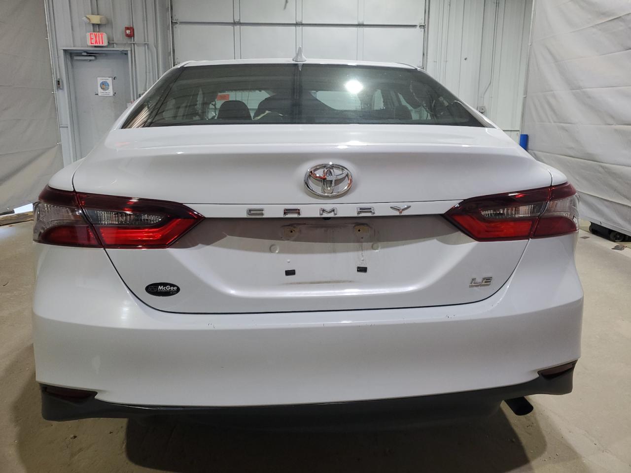2022 Toyota Camry Le VIN: 4T1C11AK8NU046977 Lot: 64976885