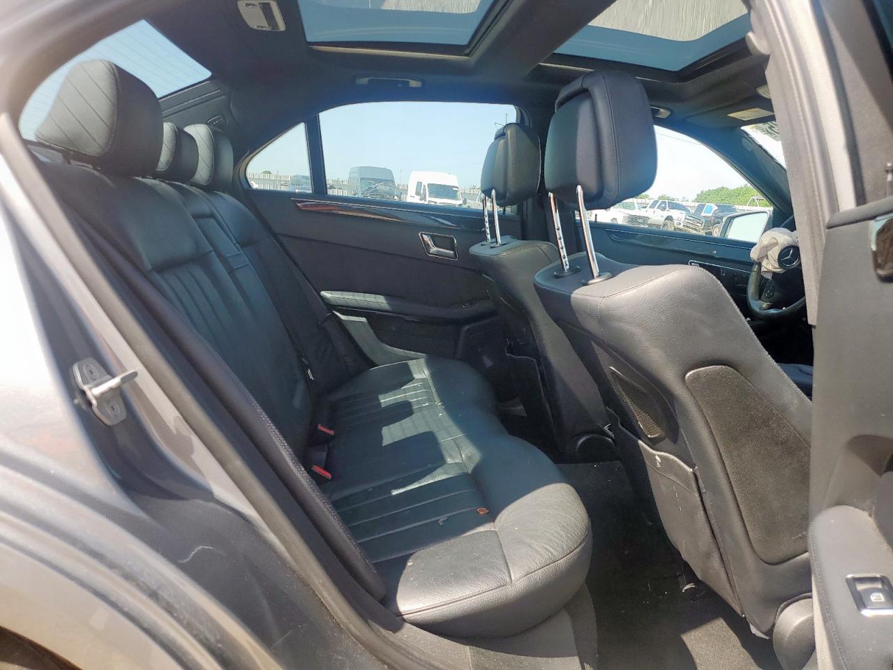 2011 Mercedes-Benz E 550 VIN: WDDHF7CB4BA418863 Lot: 61923335
