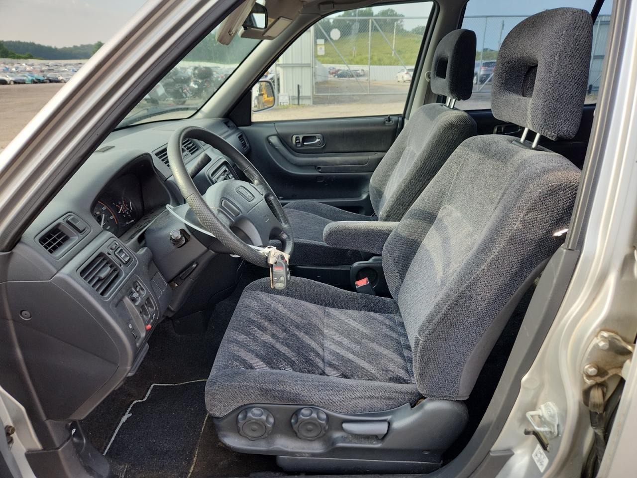 1999 Honda Cr-V Ex VIN: JHLRD1860XC033229 Lot: 62020095