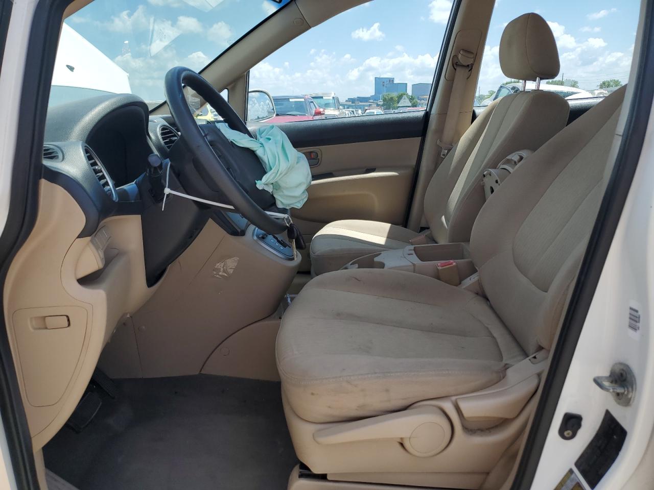 2008 Kia Rondo Lx VIN: KNAFG526487130917 Lot: 64700175