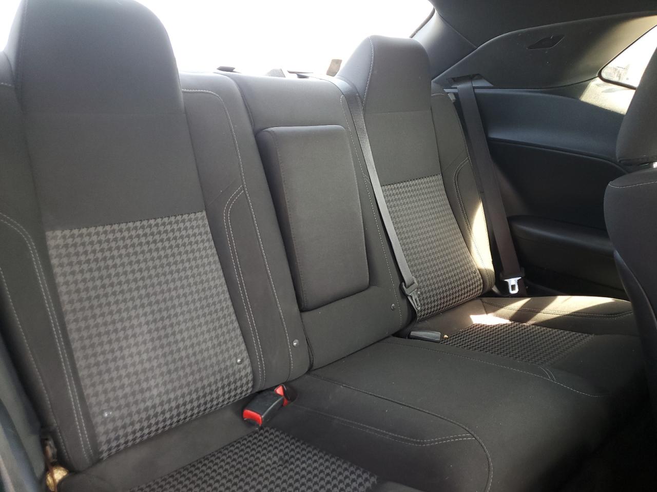 2018 Dodge Challenger Sxt VIN: 2C3CDZAG5JH161933 Lot: 64328445