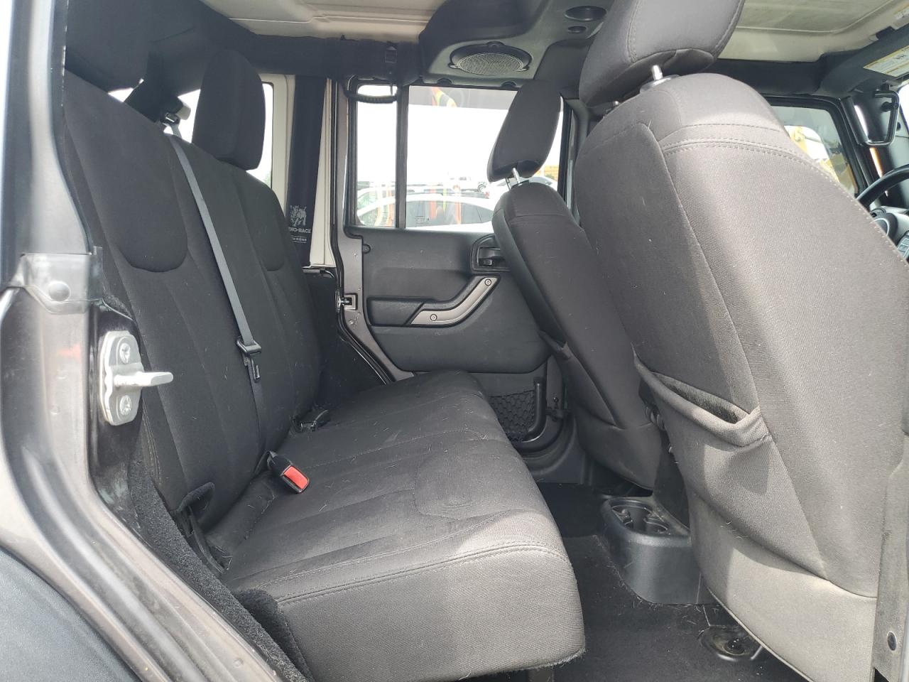 2014 Jeep Wrangler Unlimited Sport VIN: 1C4BJWDG4EL298560 Lot: 64230135
