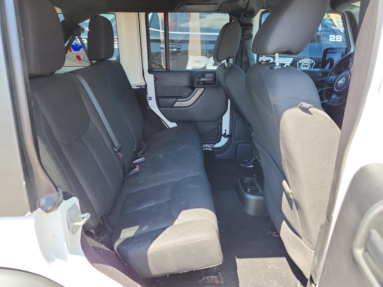 2015 Jeep Wrangler Unlimited Sport VIN: 1C4HJWDGXFL755528 Lot: 64927525