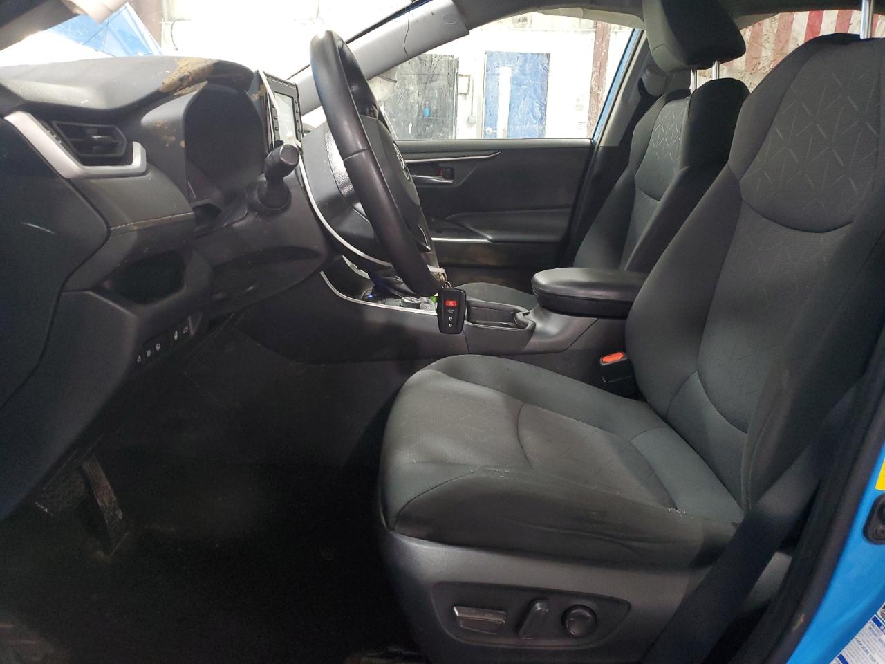 2020 Toyota Rav4 Xle VIN: 2T3RWRFV8LW093833 Lot: 66152695